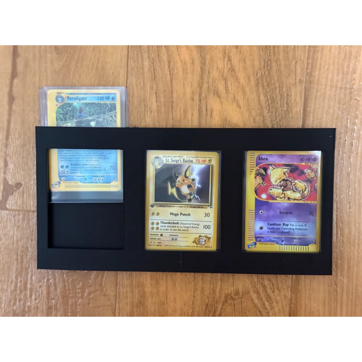 Cadre d'Affichage Premium pour 3 Cartes TCG sous Toploader